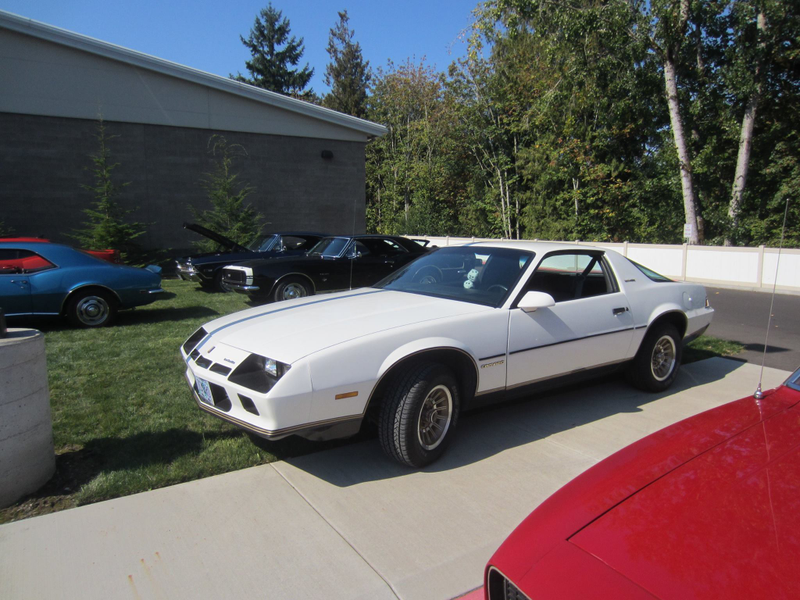 Illustration for article titled Columbia River Camaro Club Fun Day (Photo Dump)